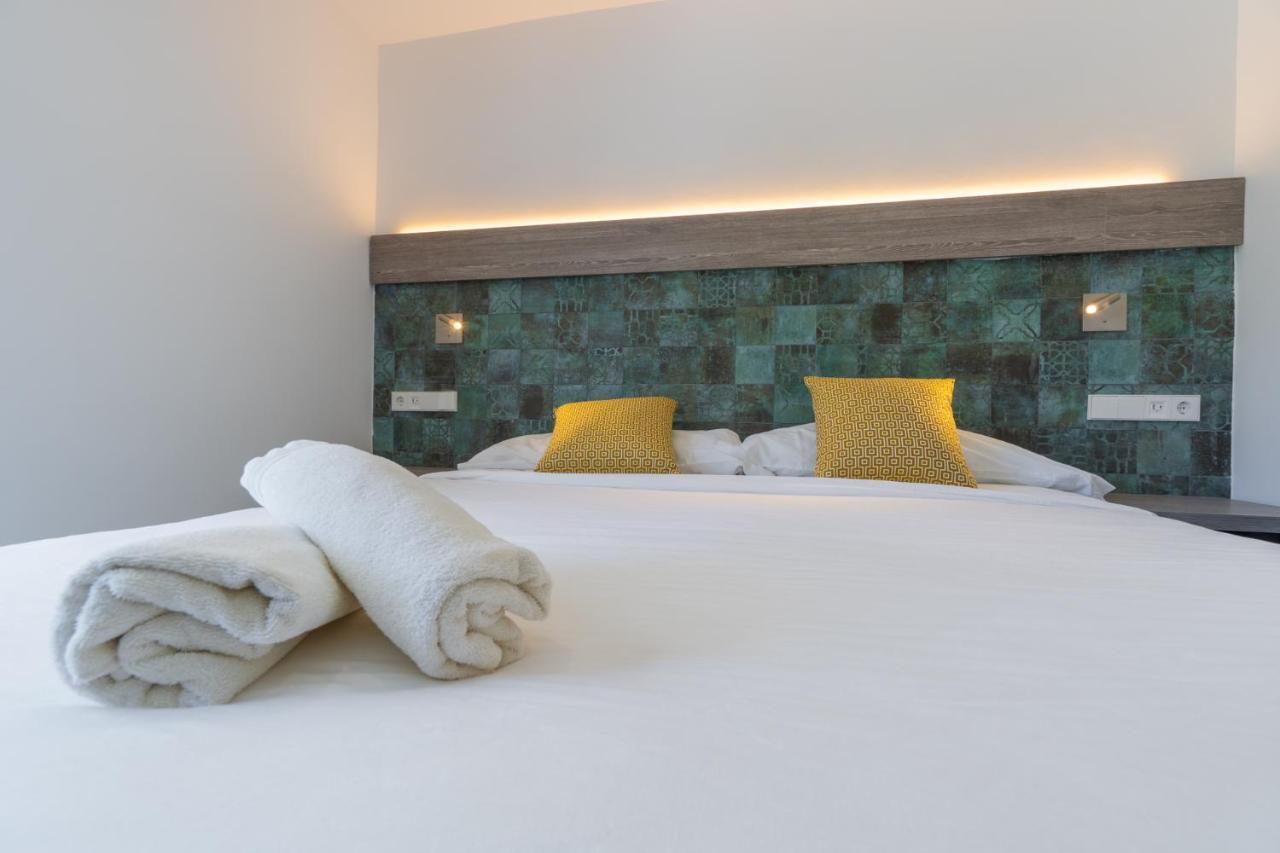 Hostal Restaurante Pou Des Lleo Sant Carles de Peralta ห้อง รูปภาพ
