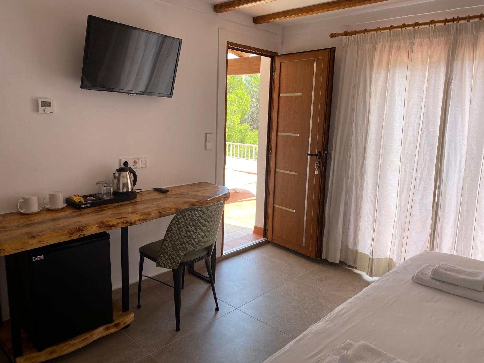 Hostal Restaurante Pou Des Lleo Sant Carles de Peralta ห้อง รูปภาพ