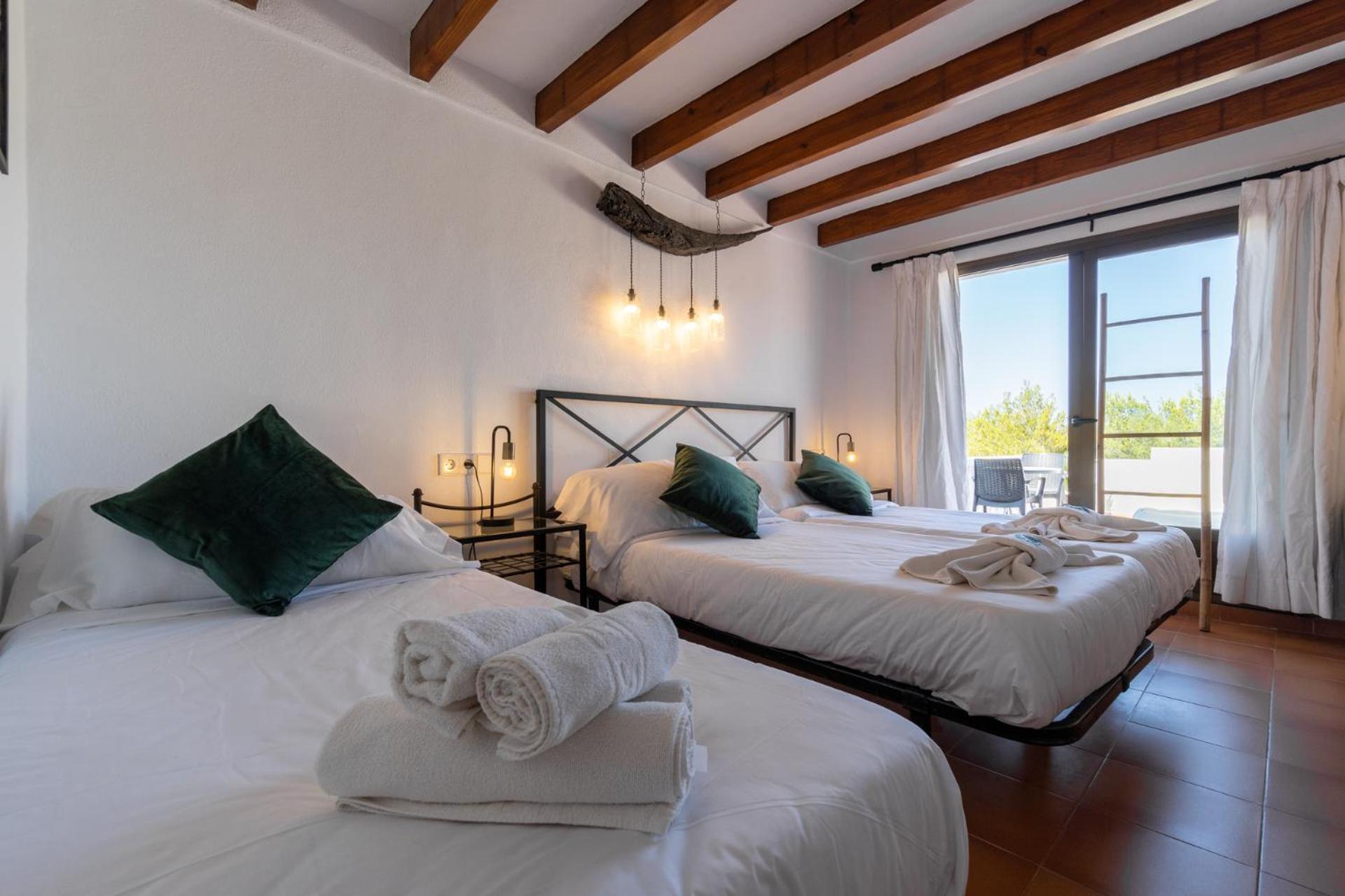 Hostal Restaurante Pou Des Lleo Sant Carles de Peralta ห้อง รูปภาพ