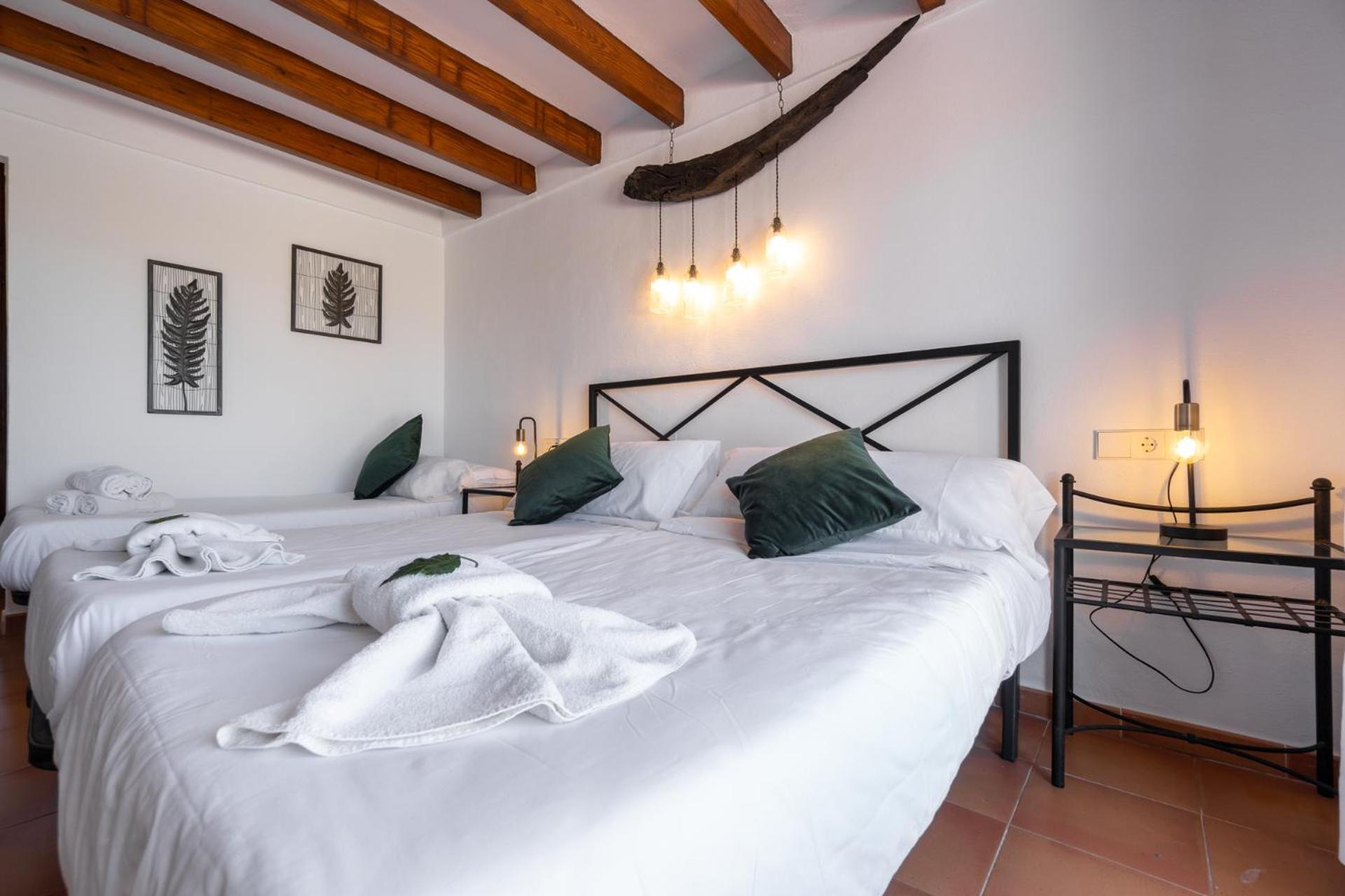Hostal Restaurante Pou Des Lleo Sant Carles de Peralta ห้อง รูปภาพ