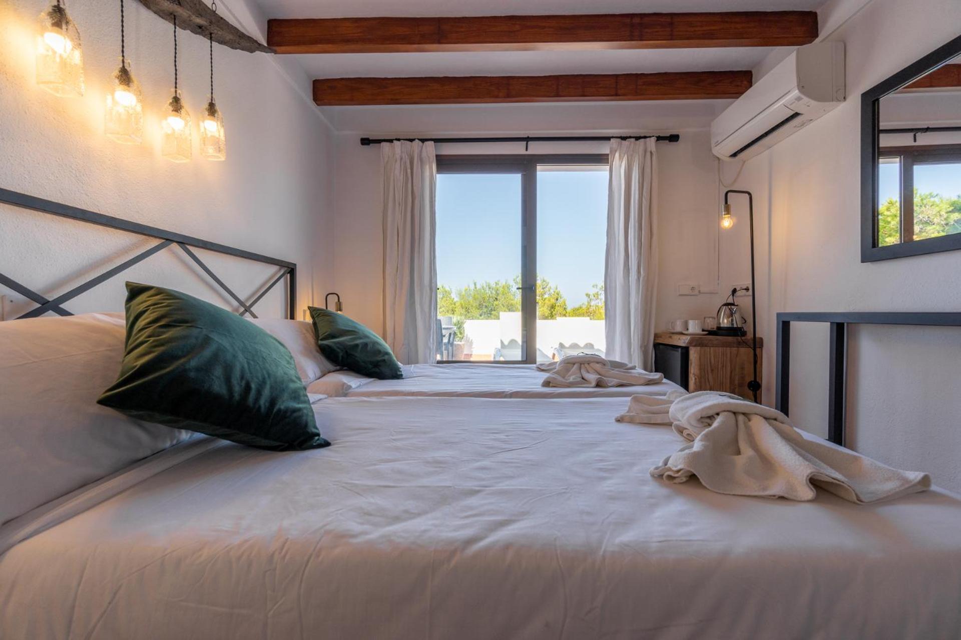 Hostal Restaurante Pou Des Lleo Sant Carles de Peralta ห้อง รูปภาพ